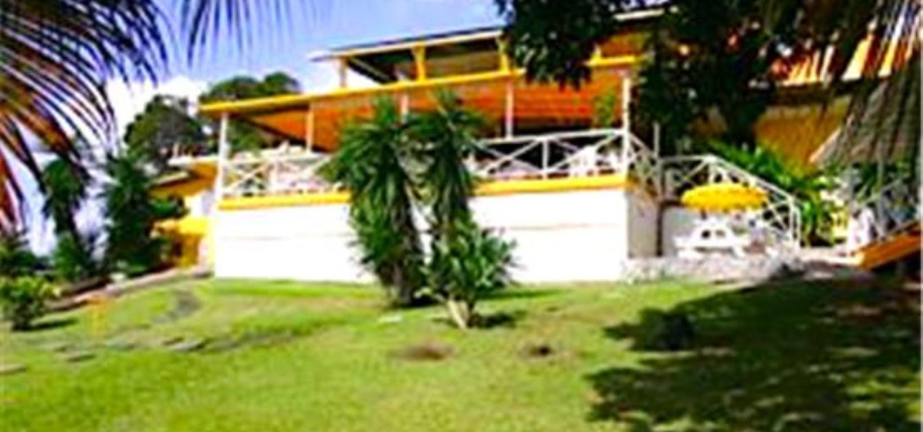 vacation-rentals/st-vincent-and-the-grenadines/st-vincent/blue-lagoon/barefoot-apartment-1-bedroom-sleeps-4