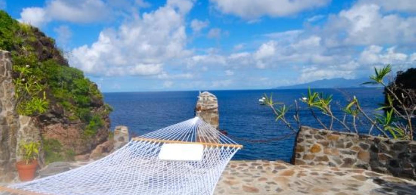 vacation-rentals/st-vincent-and-the-grenadines/bequia/moonhole/moonhole-agnew-hall