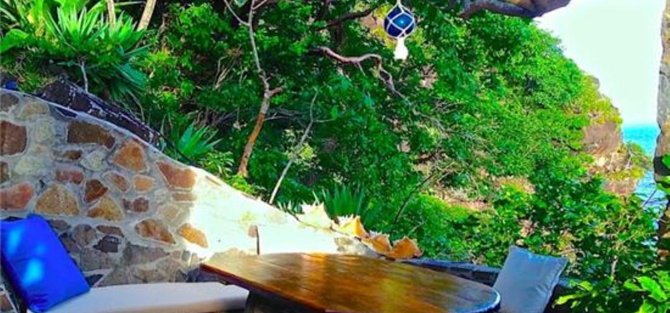 vacation-rentals/st-vincent-and-the-grenadines/bequia/moonhole/moonhole-agnew-hall