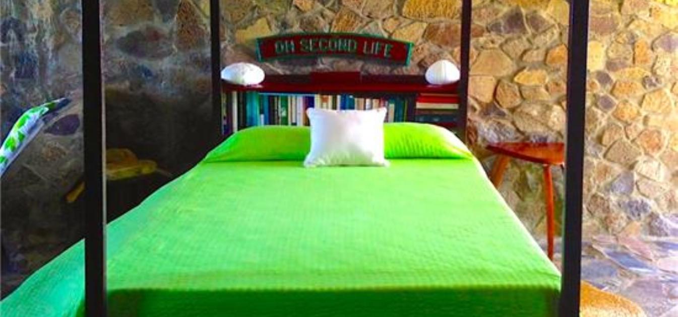 vacation-rentals/st-vincent-and-the-grenadines/bequia/moonhole/moonhole-agnew-hall