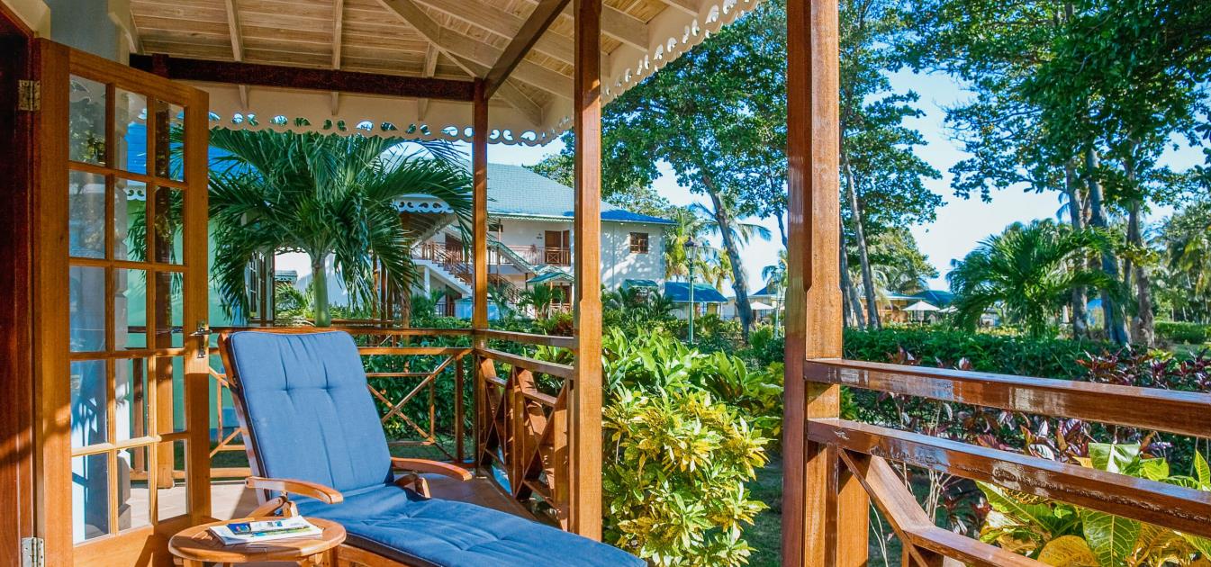 vacation-rentals/st-vincent-and-the-grenadines/bequia/friendship-bay/bequia-beach-hotel-one-bed-cottage