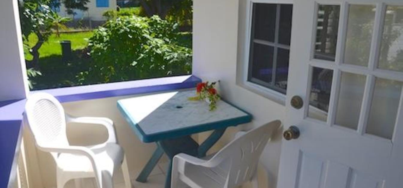 vacation-rentals/st-vincent-and-the-grenadines/bequia/lower-bay/keegan's-cottage-sapodilla