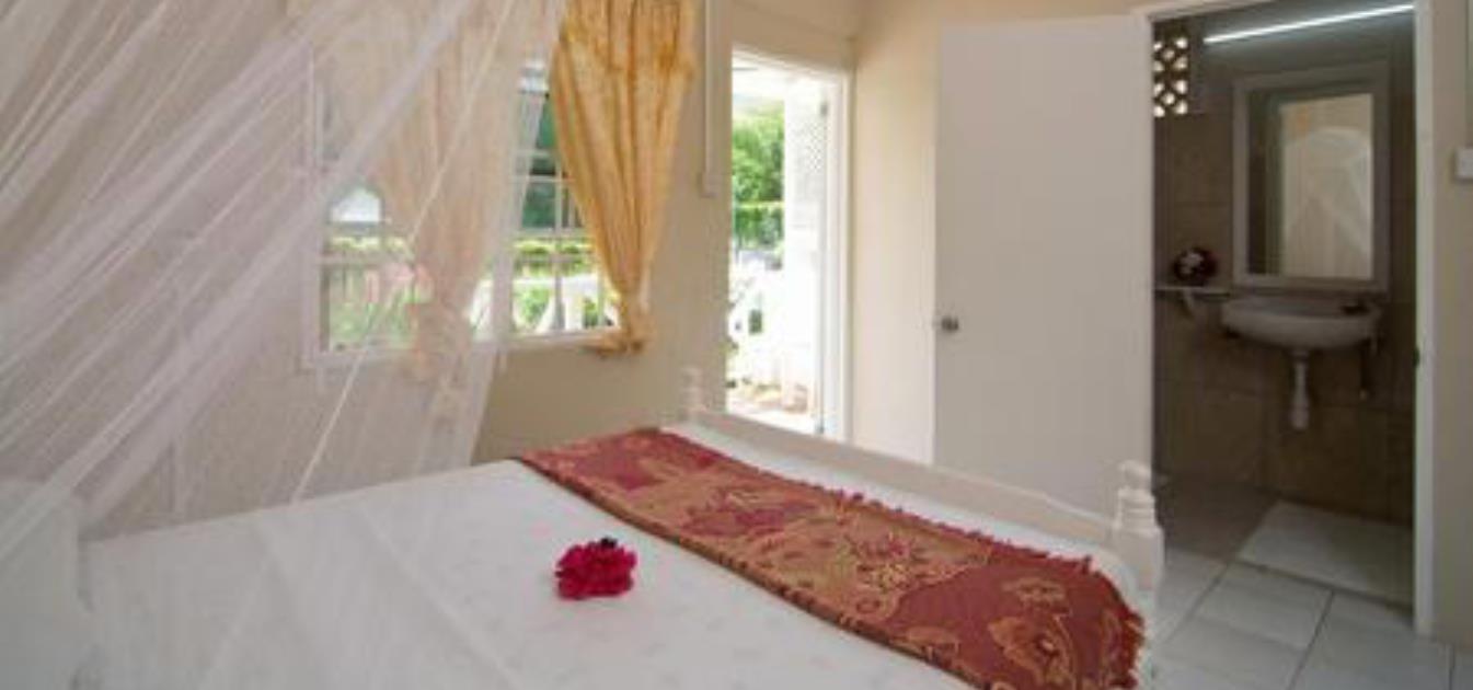 vacation-rentals/st-vincent-and-the-grenadines/bequia/lower-bay/keegan's-beach-resort-guestrooms