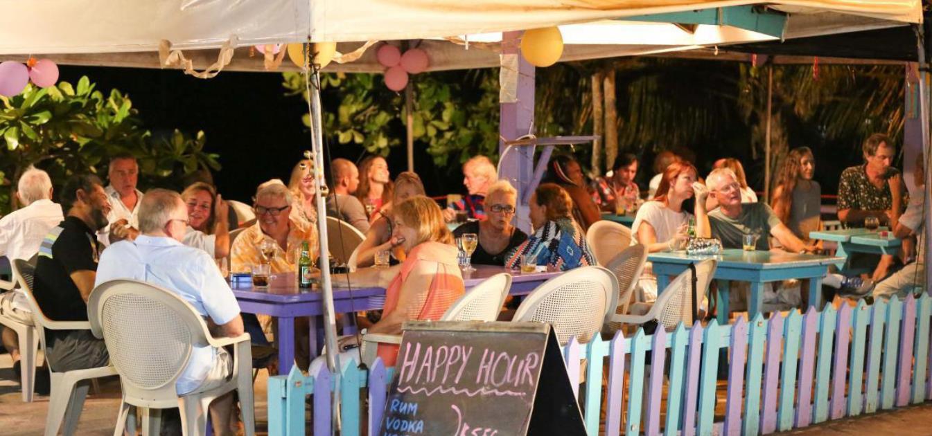 vacation-rentals/st-vincent-and-the-grenadines/bequia/lower-bay/keegan's-beach-resort-guestrooms