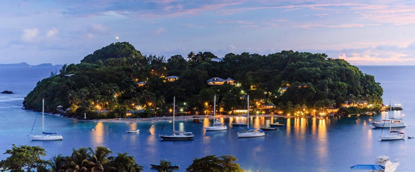 vacation-rentals/st-vincent-and-the-grenadines/st-vincent/young-island/young-island-duvernette-suite