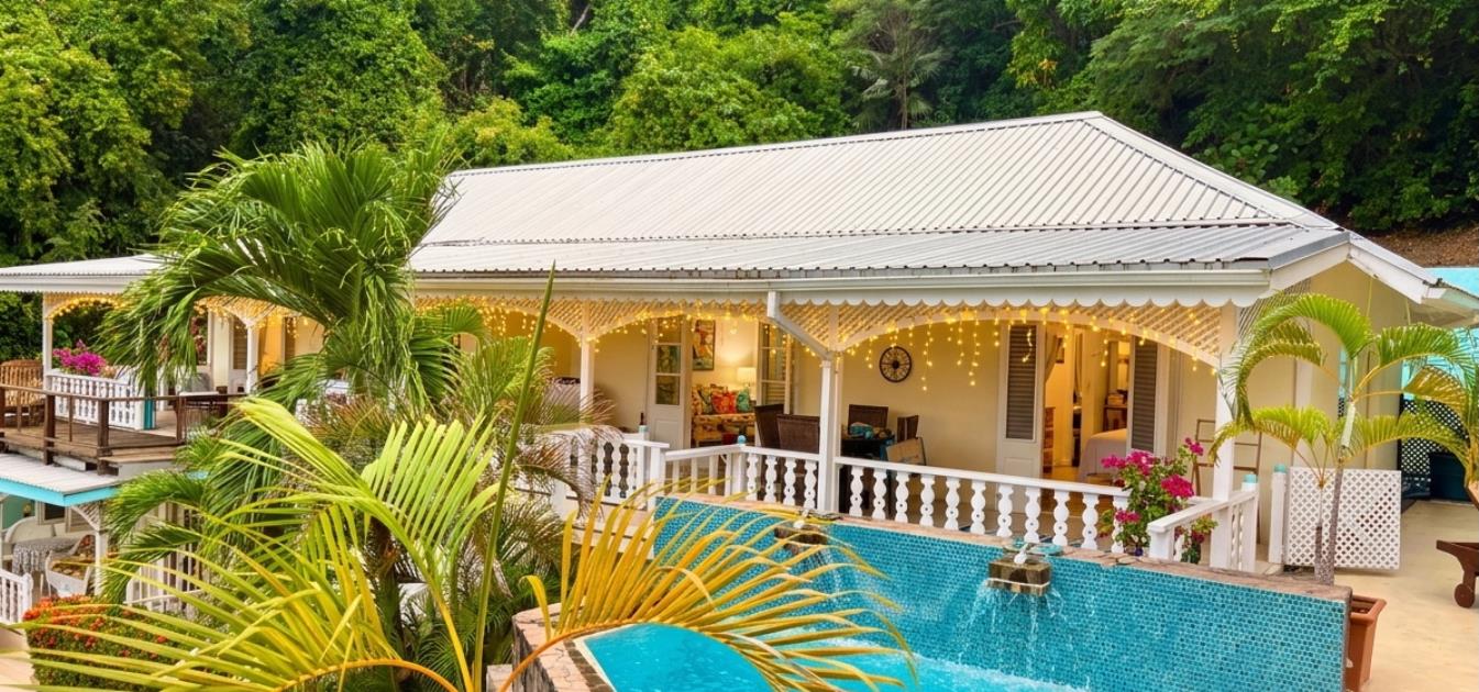 vacation-rentals/st-vincent-and-the-grenadines/bequia/belmont/aqua-lower-apt-yellowtail