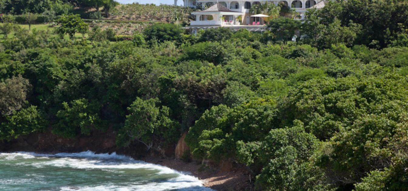 vacation-rentals/st-vincent-and-the-grenadines/mustique/l'anescoy-bay/frangipani