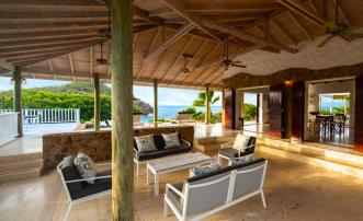 Southern Cross Villa Palm Island Resort