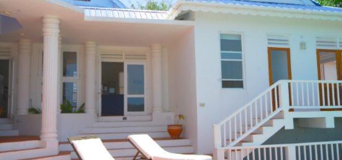 Hummingbird House Twin Villas