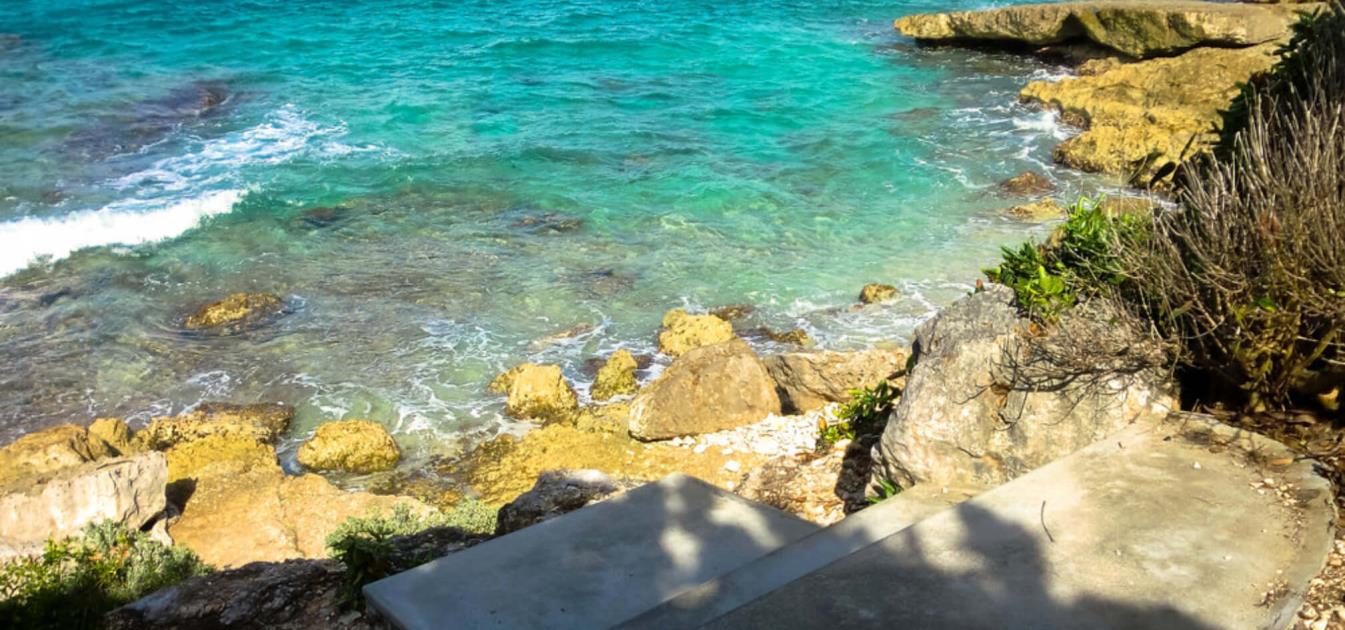 vacation-rentals/anguilla/anguilla/island-harbour/clearview-villa-upper-and-lower