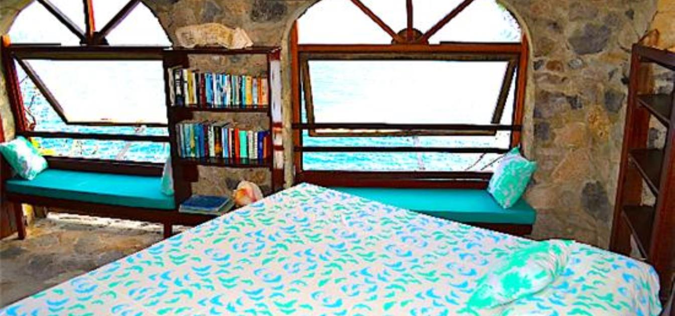 vacation-rentals/st-vincent-and-the-grenadines/bequia/moonhole/moonhole-eclipse