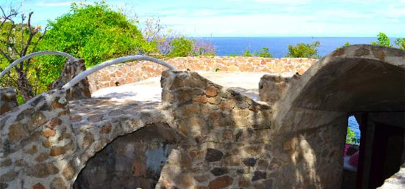 vacation-rentals/st-vincent-and-the-grenadines/bequia/moonhole/moonhole-eclipse