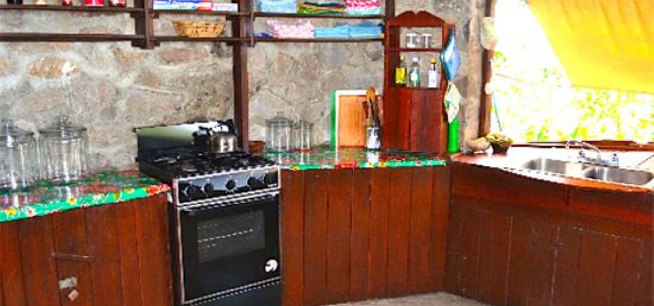 vacation-rentals/st-vincent-and-the-grenadines/bequia/moonhole/moonhole-eclipse