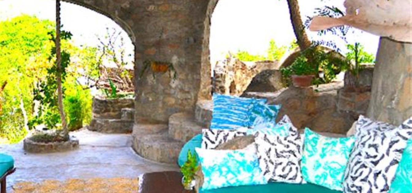 vacation-rentals/st-vincent-and-the-grenadines/bequia/moonhole/moonhole-eclipse