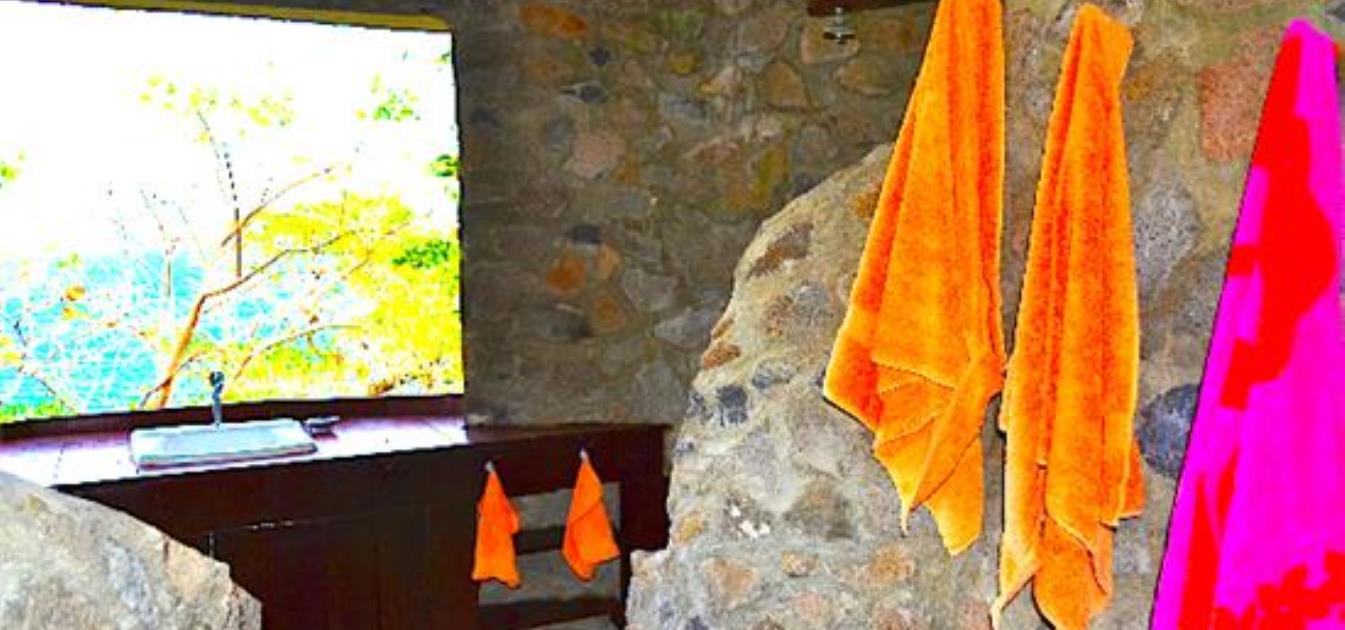 vacation-rentals/st-vincent-and-the-grenadines/bequia/moonhole/moonhole-eclipse