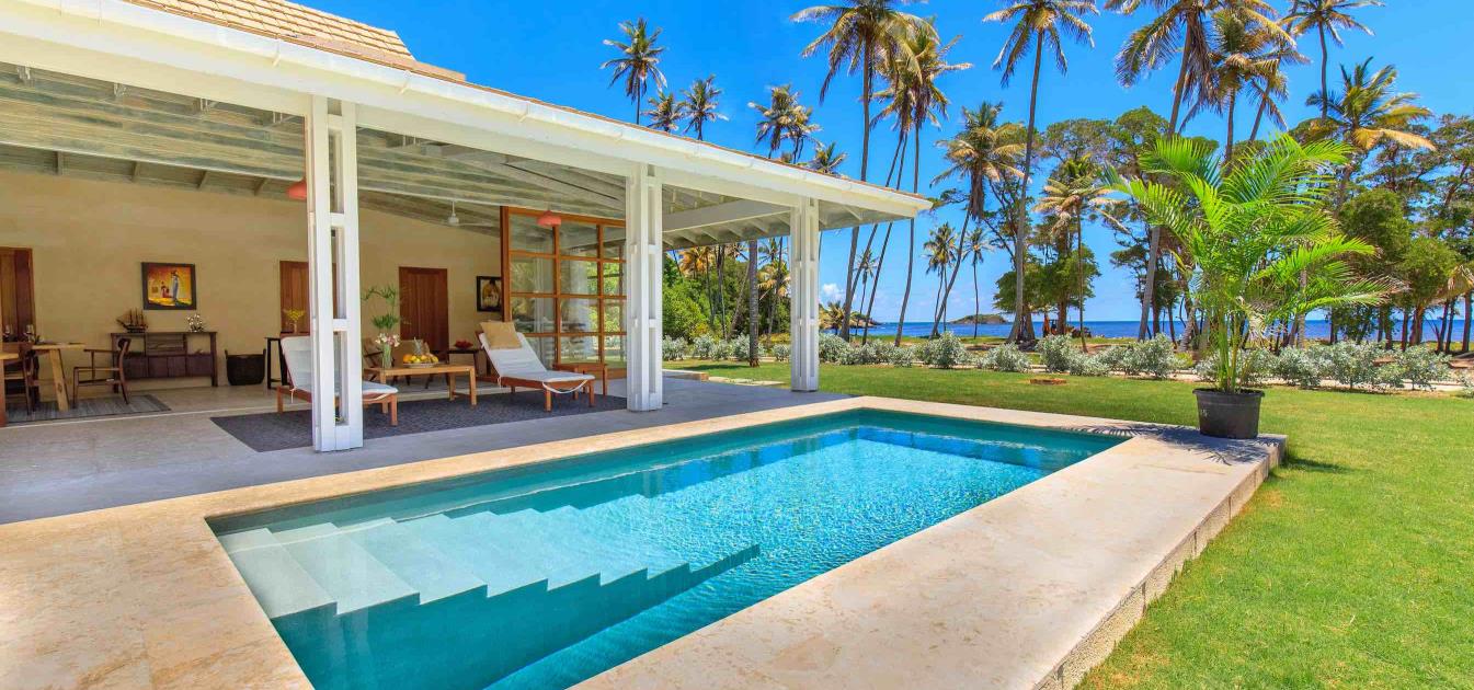 Firefly Beachfront Villa 2 Bed