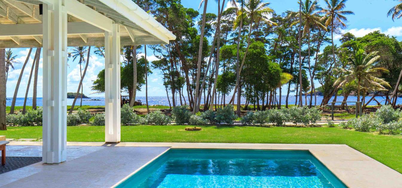 Firefly Beachfront Villa 2 Bed