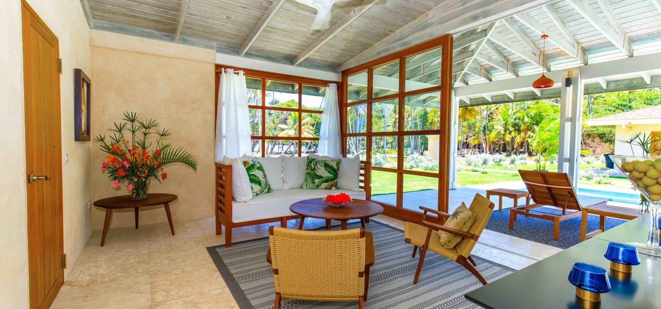 Firefly Beachfront Villa 2 Bed