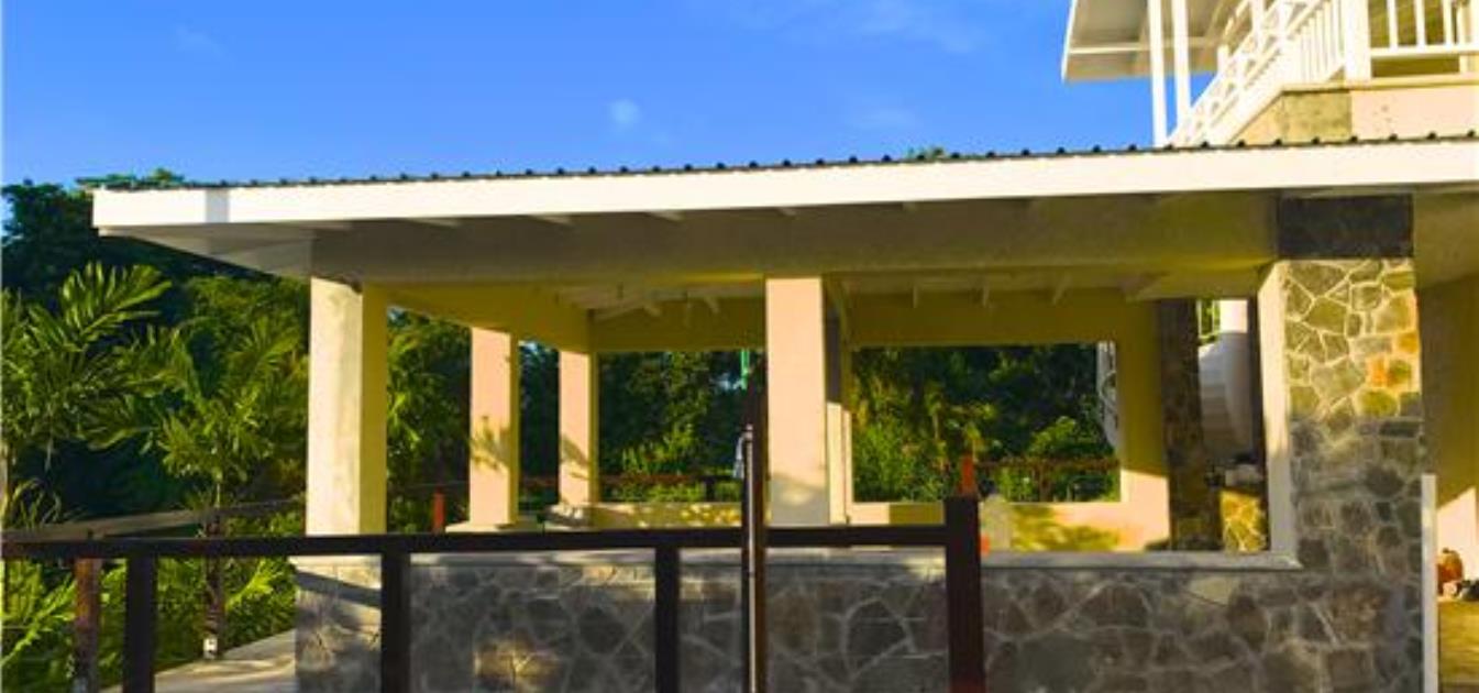 vacation-rentals/st-vincent-and-the-grenadines/bequia/lower-bay/francyn-villa