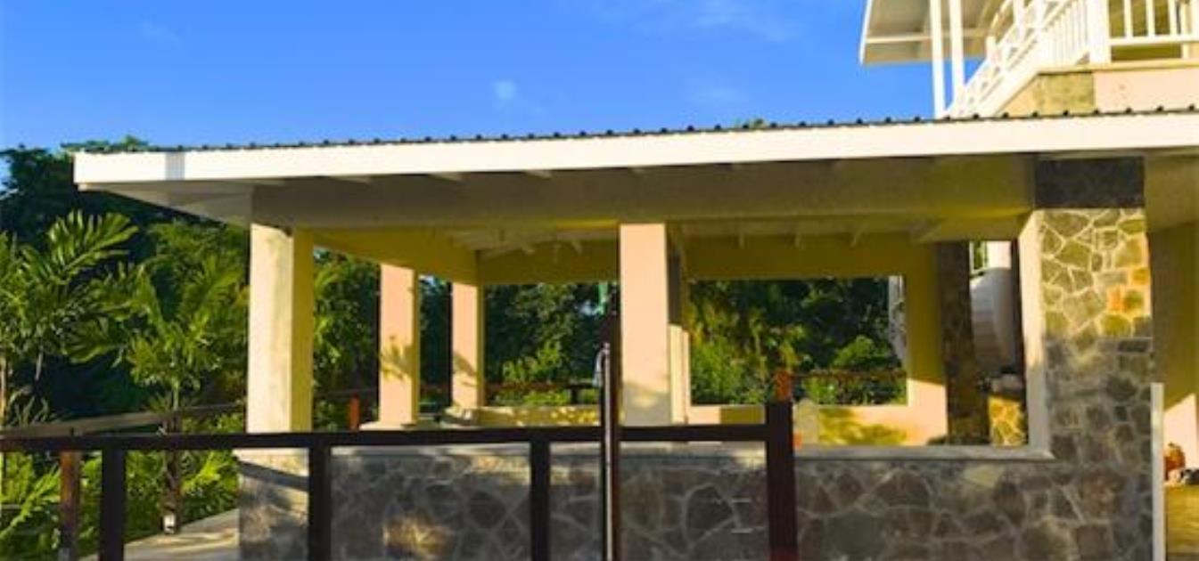 vacation-rentals/st-vincent-and-the-grenadines/bequia/lower-bay/francyn-villa-lower