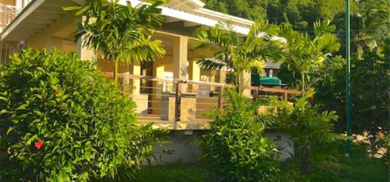 vacation-rentals/st-vincent-and-the-grenadines/bequia/lower-bay/francyn-villa-lower