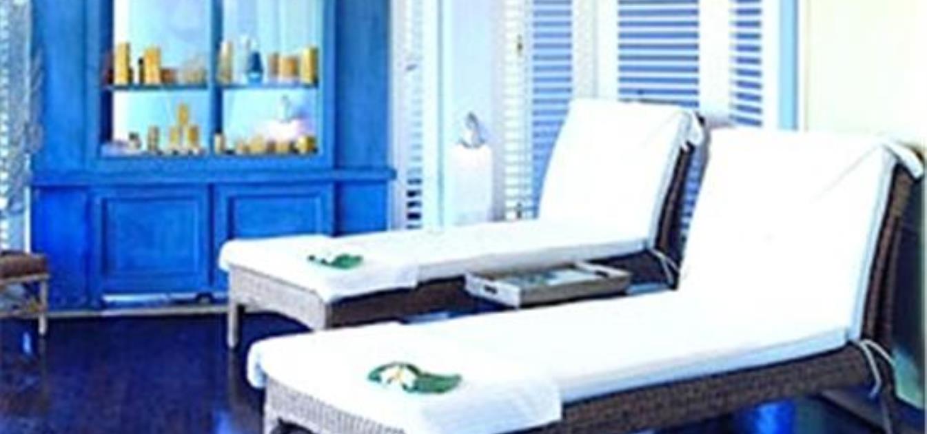 vacation-rentals/st-vincent-and-the-grenadines/mustique/endeavour-bay/cotton-house-superior-room-and-suites