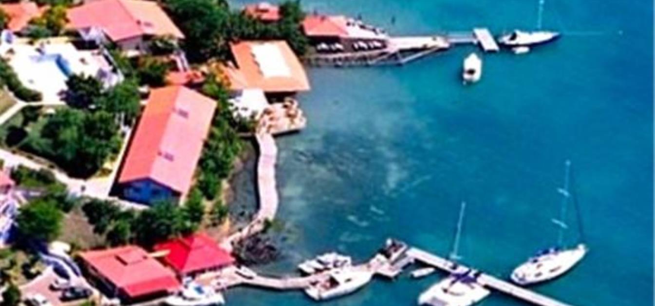 vacation-rentals/grenada/grenada-island/true-blue/blue-bay-honeymoon-suite