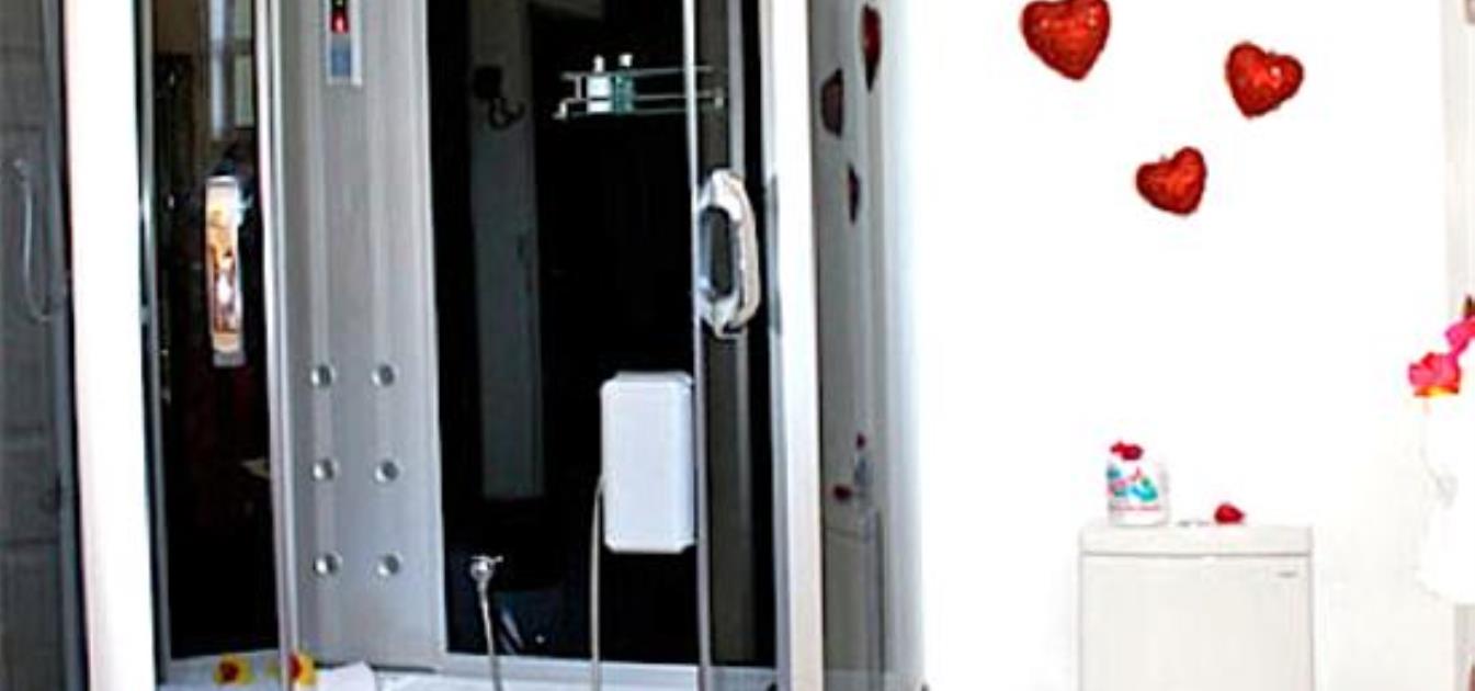 vacation-rentals/grenada/grenada-island/true-blue/blue-bay-honeymoon-suite