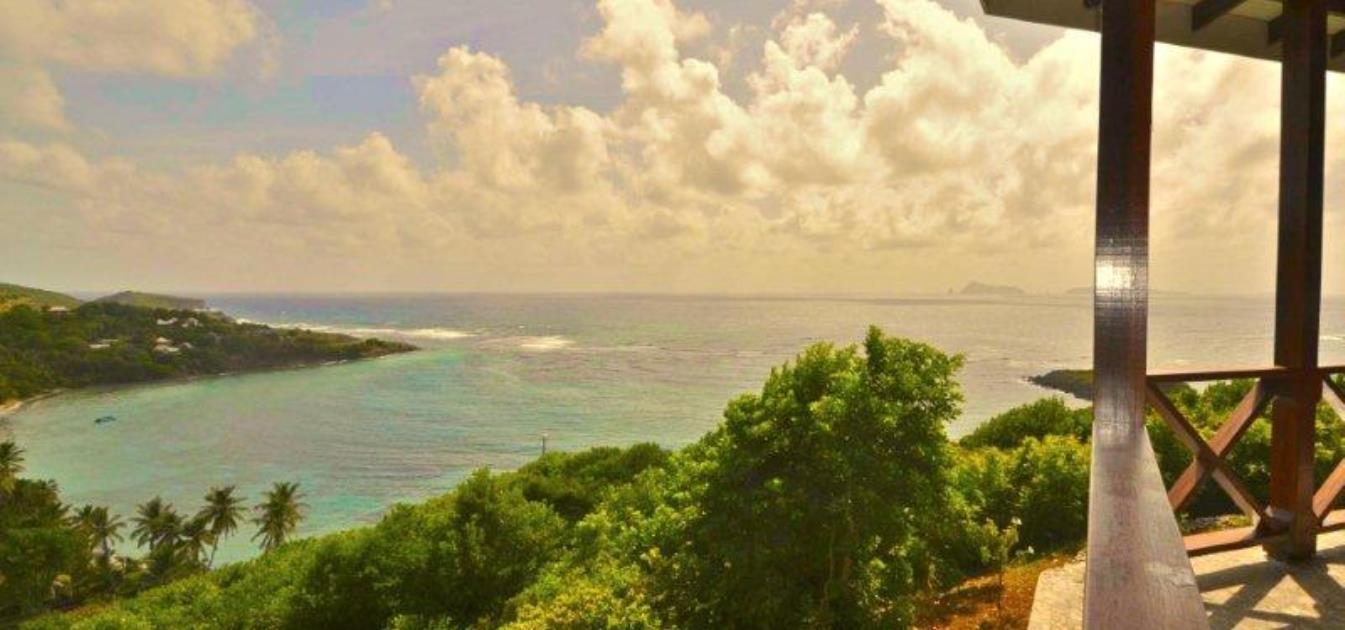 vacation-rentals/st-vincent-and-the-grenadines/bequia/crescent-bay/reef-house