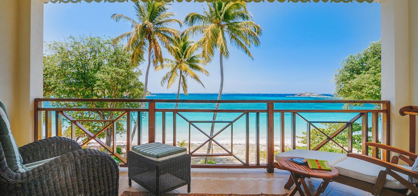 vacation-rentals/st-vincent-and-the-grenadines/bequia/friendship-bay/bequia-beach-hotel-beachfront-suite