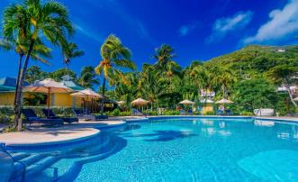 Bequia Beach Hotel - Beachfront Suite