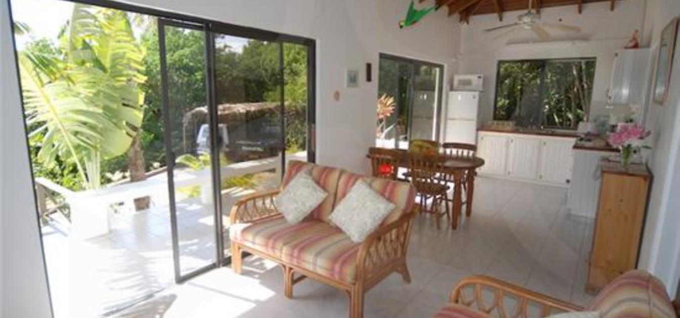 vacation-rentals/st-vincent-and-the-grenadines/bequia/spring/lime-cottage