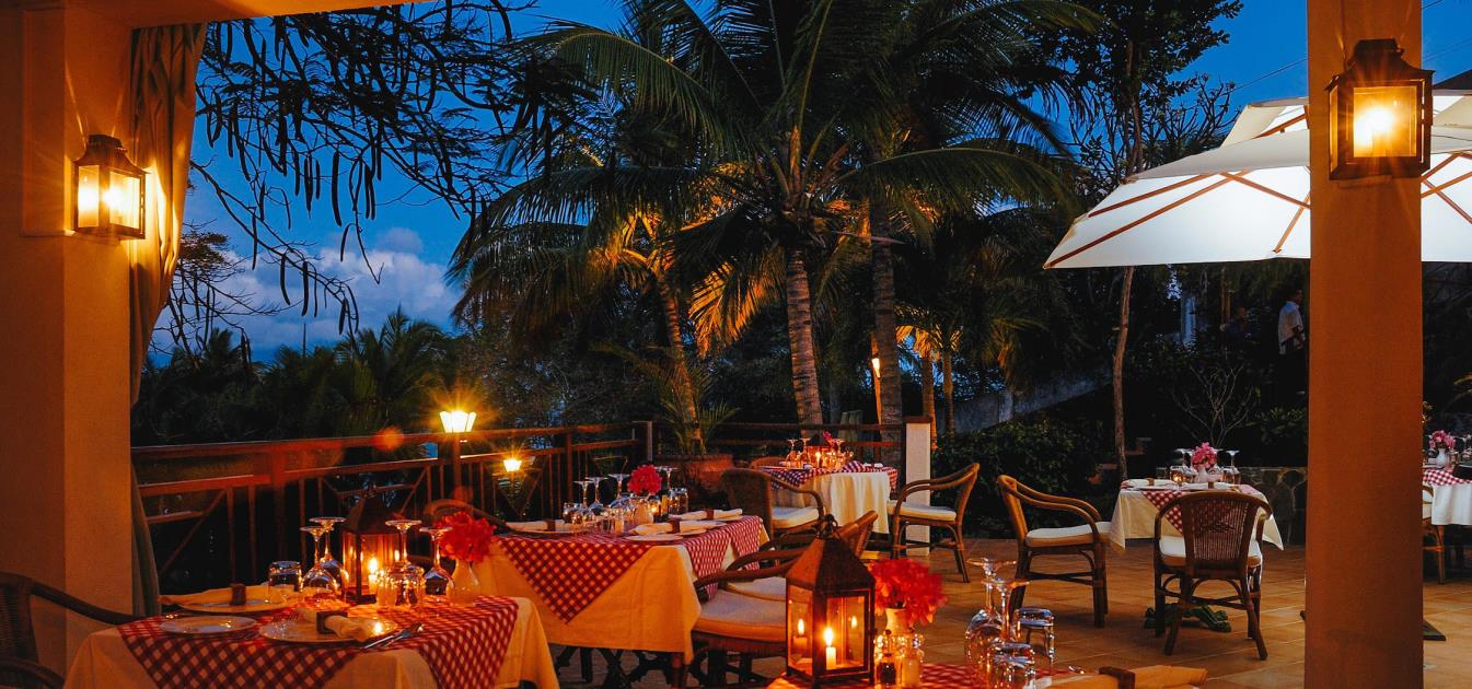 vacation-rentals/st-vincent-and-the-grenadines/bequia/friendship-bay/bequia-beach-hotel-family-suite