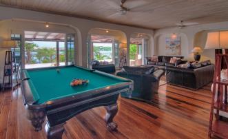 Lance Aux Epines House