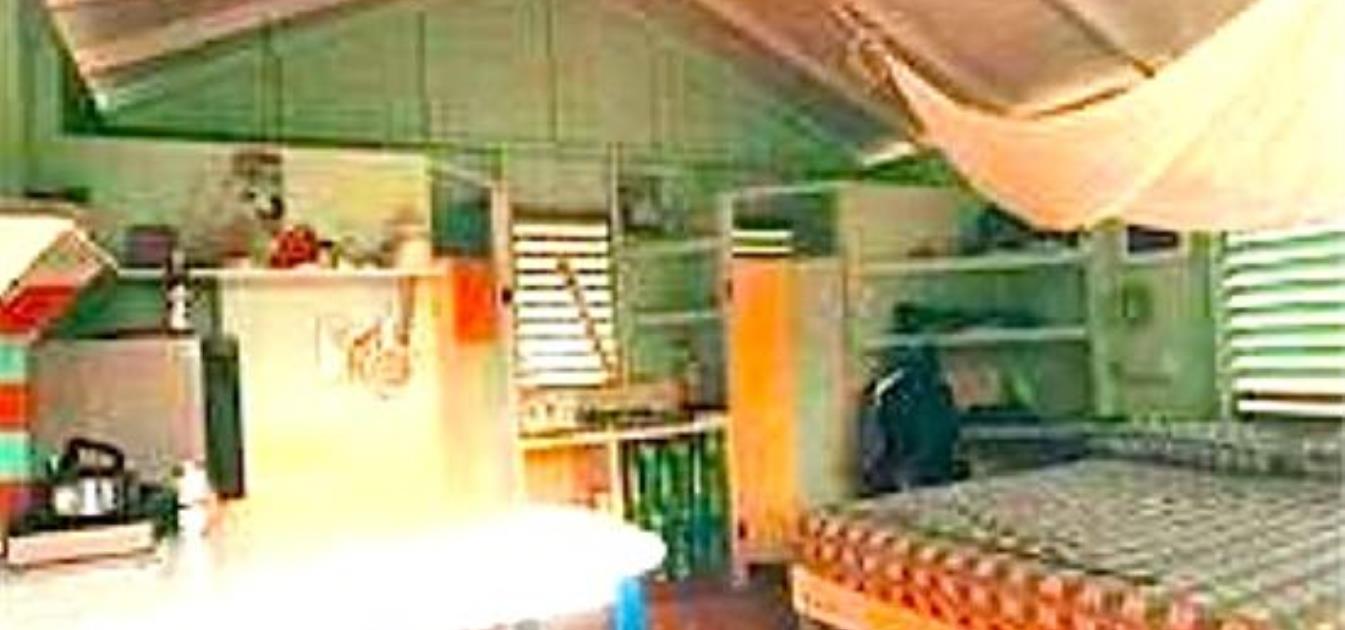 vacation-rentals/grenada/carriacou/point-saint-hilaire/bayaleau-yellow-cottage