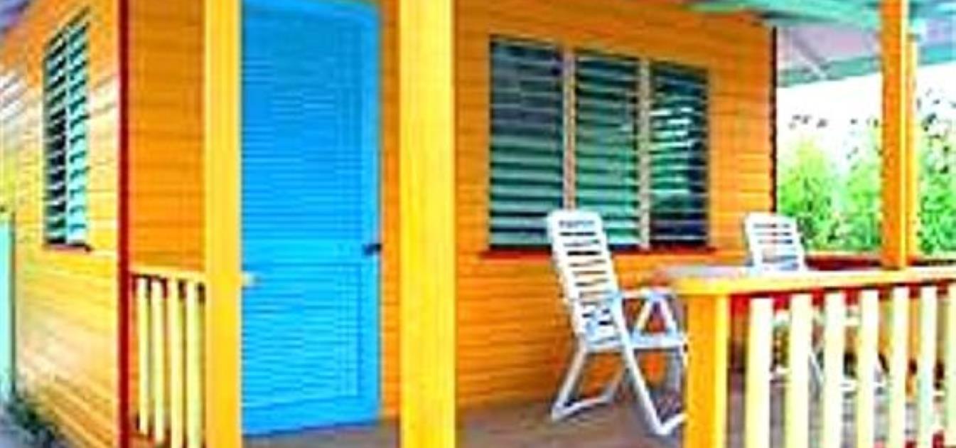 vacation-rentals/grenada/carriacou/point-saint-hilaire/bayaleau-yellow-cottage