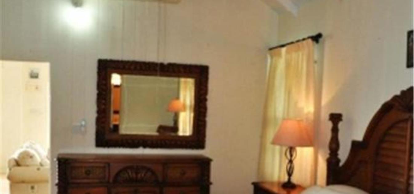 vacation-rentals/st-vincent-and-the-grenadines/st-vincent/ratho-mill/white-sands-luxury-dock-cottage
