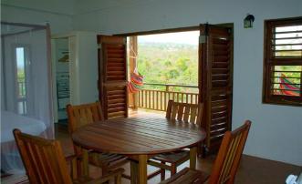 Two Bays Cabier Beach Studio