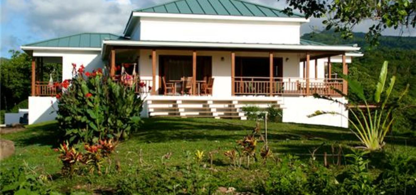 vacation-rentals/grenada/grenada-island/crochu/two-bays-ocean-view-apartment