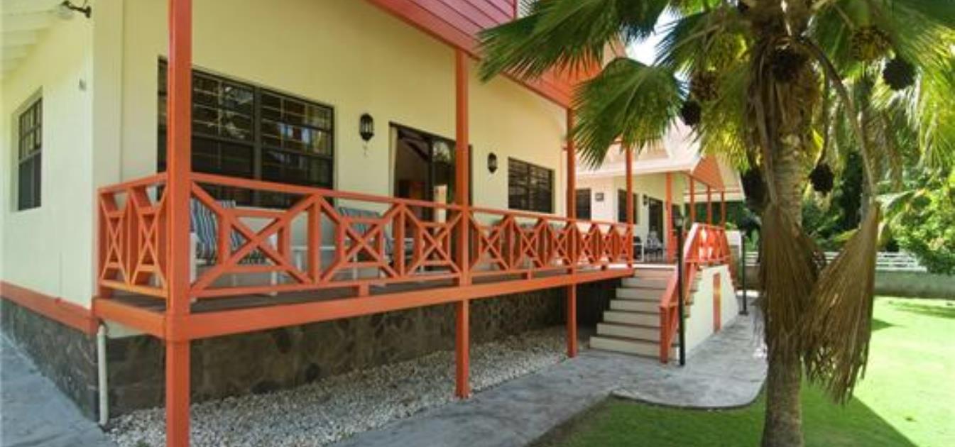 Kingsville 2 Large Cottages Option