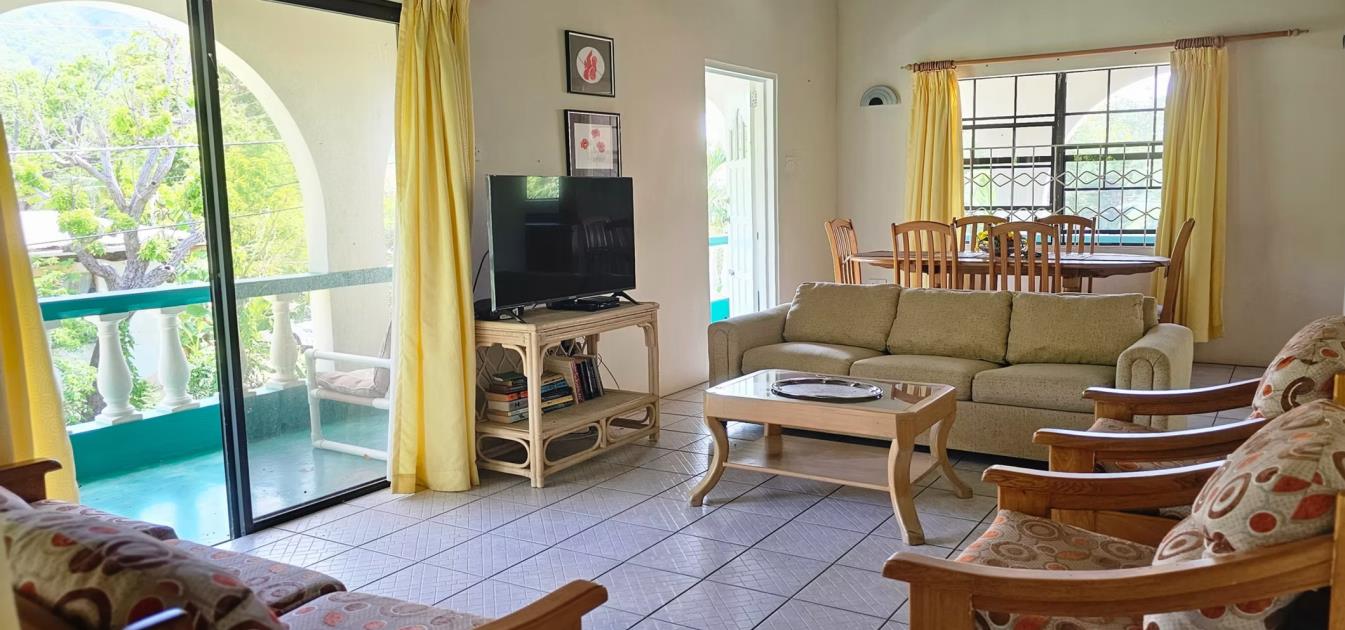 vacation-rentals/st-vincent-and-the-grenadines/bequia/lower-bay/casablanca-upper-villa