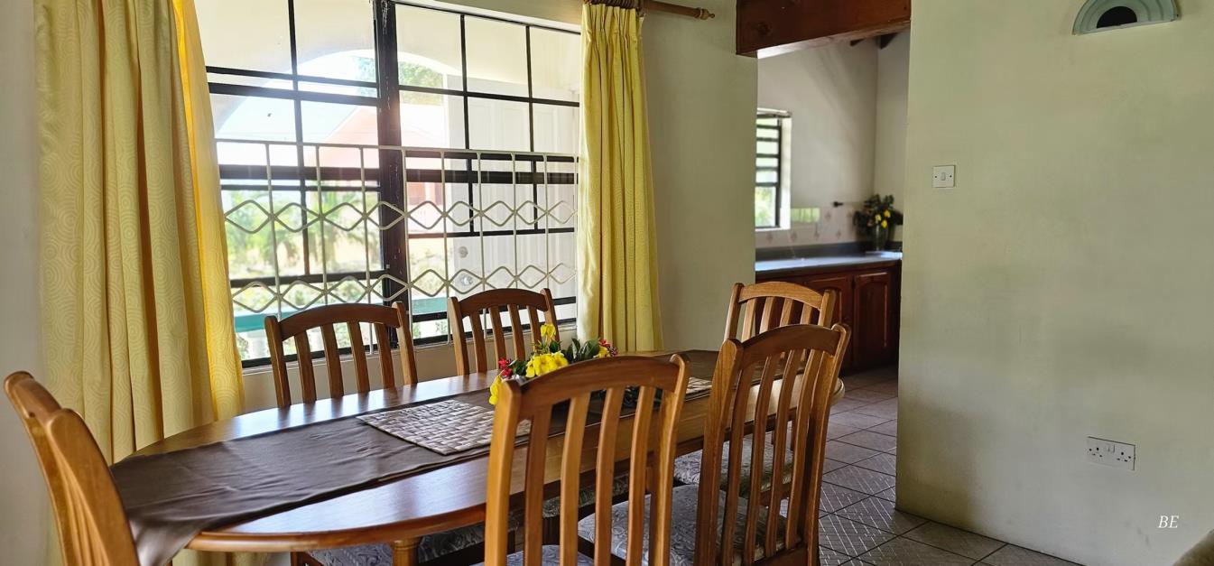 vacation-rentals/st-vincent-and-the-grenadines/bequia/lower-bay/casablanca-upper-villa