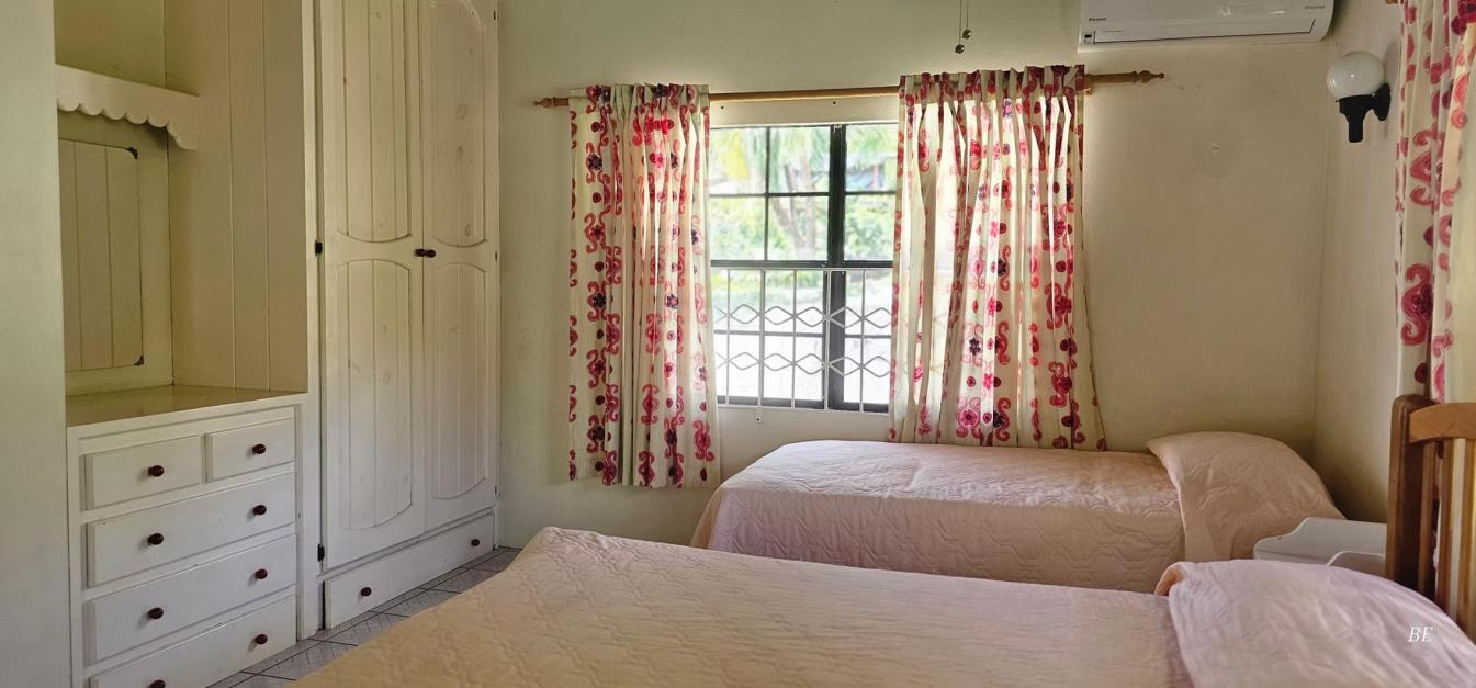 vacation-rentals/st-vincent-and-the-grenadines/bequia/lower-bay/casablanca-upper-villa