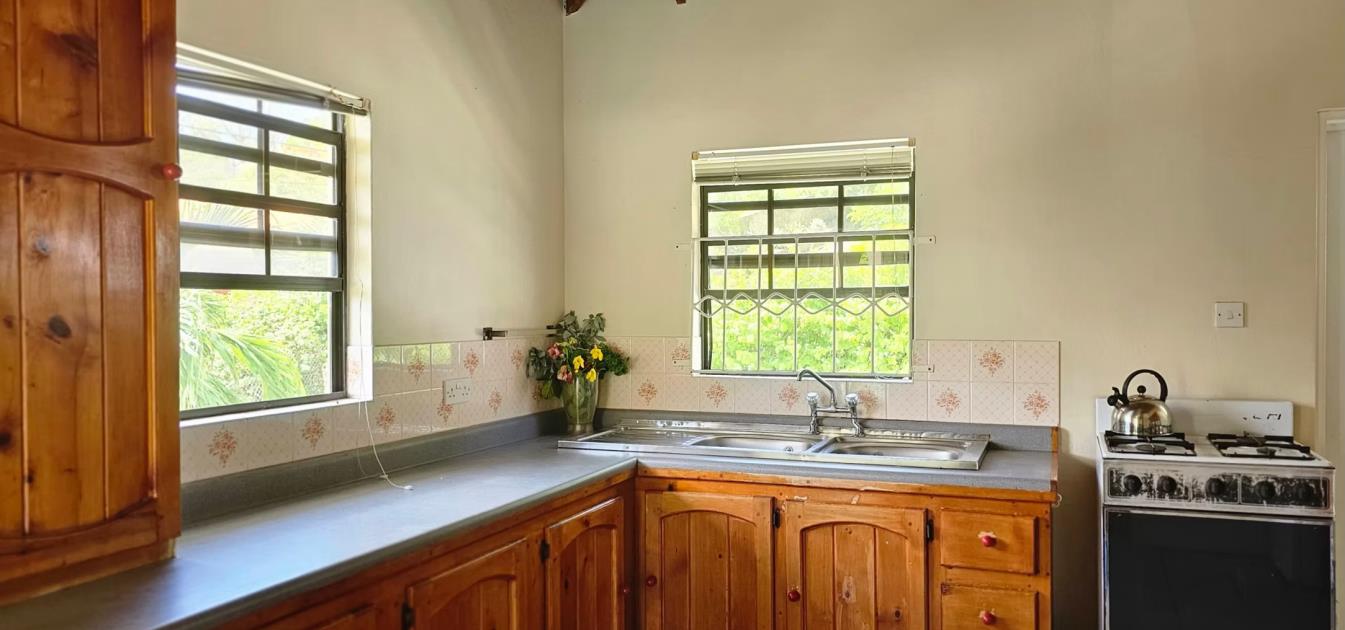 vacation-rentals/st-vincent-and-the-grenadines/bequia/lower-bay/casablanca-upper-villa