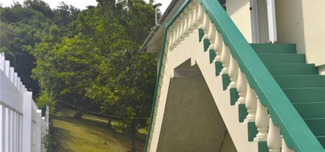 vacation-rentals/st-vincent-and-the-grenadines/bequia/lower-bay/casablanca-villa