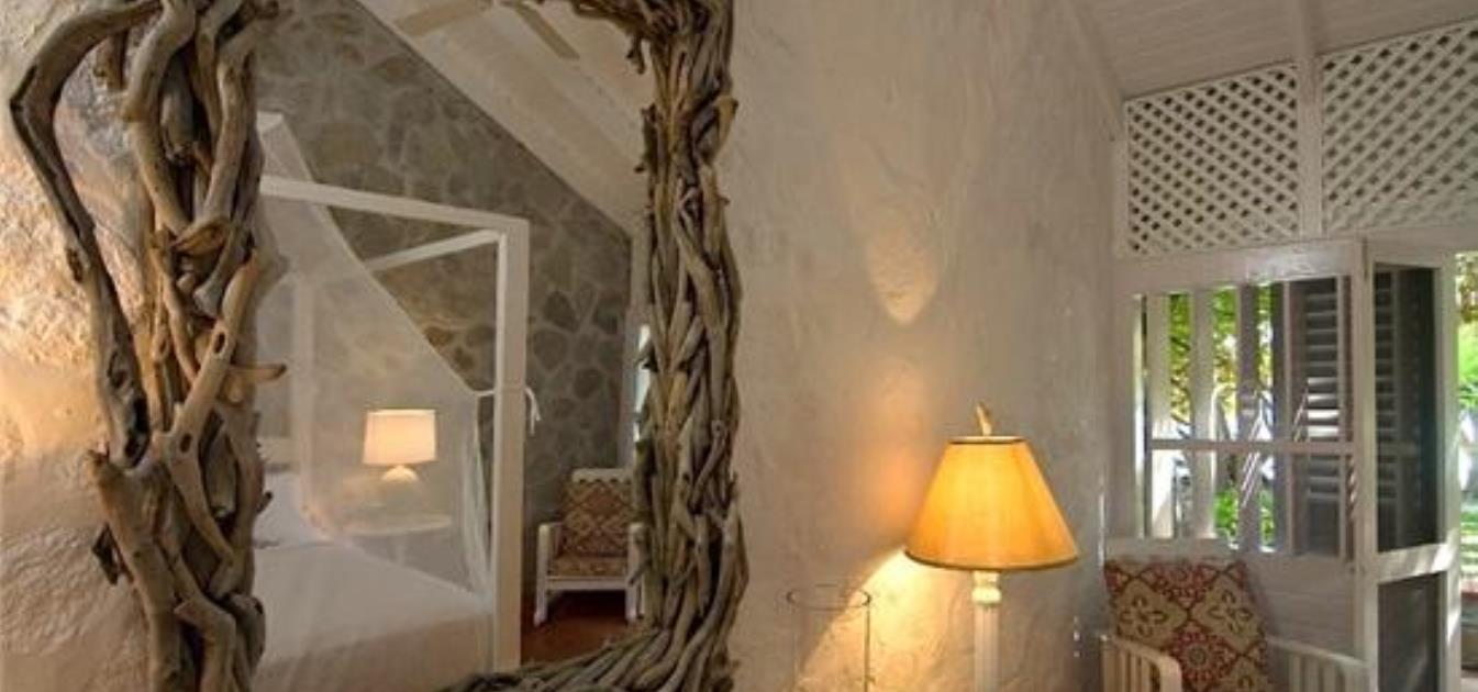 vacation-rentals/st-vincent-and-the-grenadines/bequia/crescent-bay/sugar-reef-beachfront-rooms