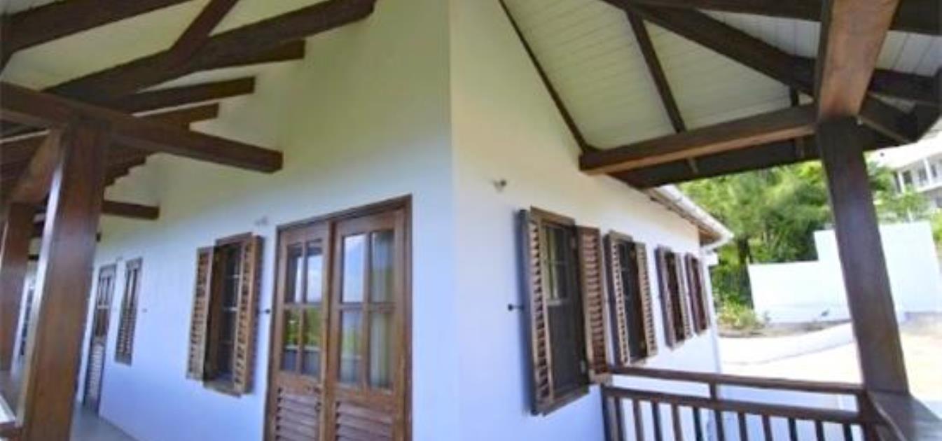 vacation-rentals/st-vincent-and-the-grenadines/bequia/hope-bay/blue-horizon-villa