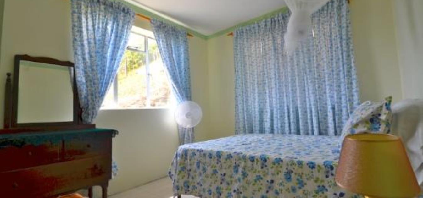 vacation-rentals/st-vincent-and-the-grenadines/bequia/friendship-bay/moondance-hideaway