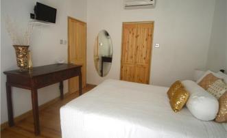 Octopus Villa, 5 Bed - Bequia (Longer Rentals only)