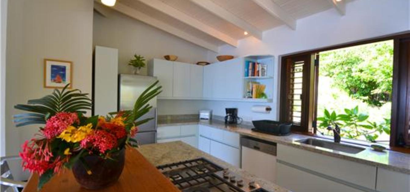 vacation-rentals/st-vincent-and-the-grenadines/bequia/crescent-bay/jamdown-waterfront-villa